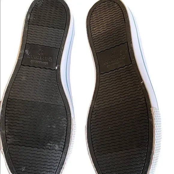 Airwalk Canvas Legacee Sneakers - Picture 11 of 12